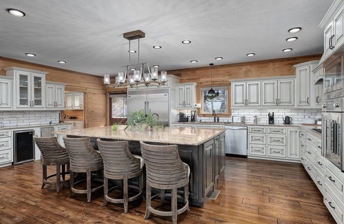 Arley House | "LAKEVIEW": No Steps, HOT TUB, Boat/Swim Dock, Elevator