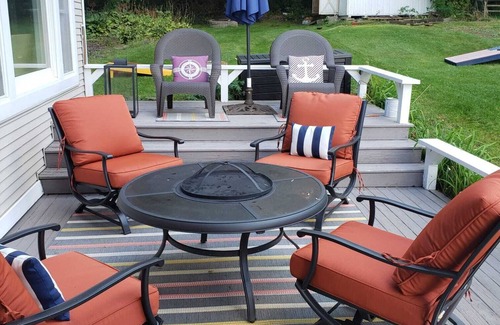 Livonia Cottage | Lakeview Retreat, nearby Letchworth Park, SUNY Geneseo, Fingerlakes Wineries