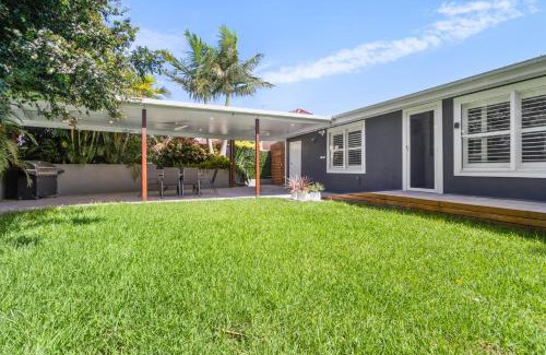 Speers Point House | Lakeview Retreat on the Esplanade
