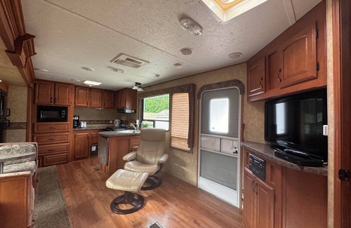 Blind Bay House | Lakeview RV Steps from the Lake!