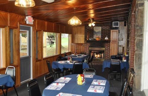 Lakewood Cabin | Lakewood Lodge & Restaurant