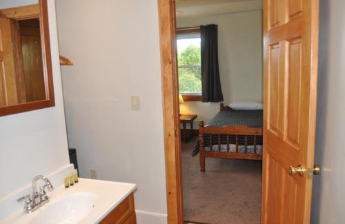 Lakewood Cabin | Lakewood Lodge & Restaurant