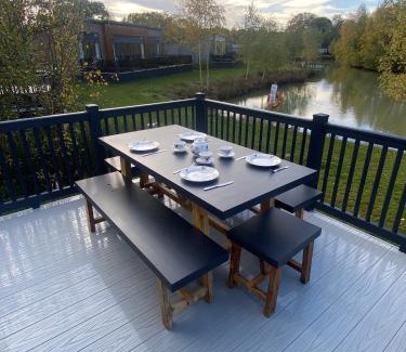 Woodhall Spa Apartment | Lakewood retreat