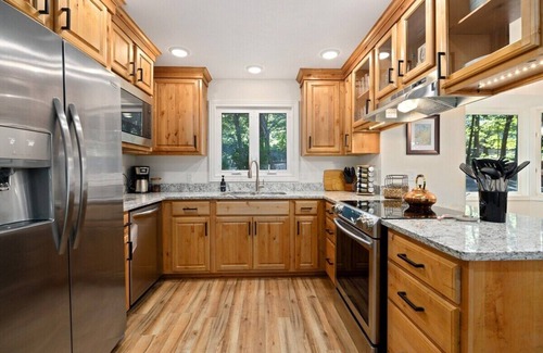 Lowell House | Lakewood Retreat-On Beaver Lake-Outdoor Living