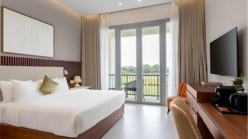 Ajah Hotel | Lakowe Lakes Hotel, Golf and Country Estate by NEWMARK
