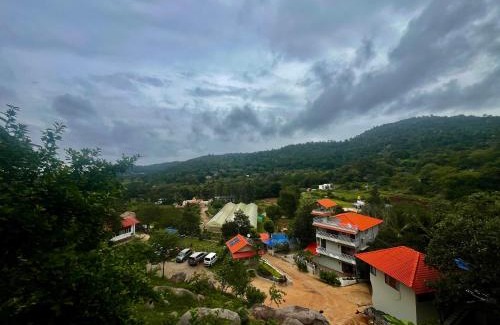 Yelagiri Resort | Lakshmi Flower Tech Resort
