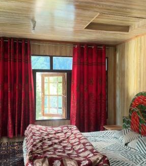 Gund House | Lala Land