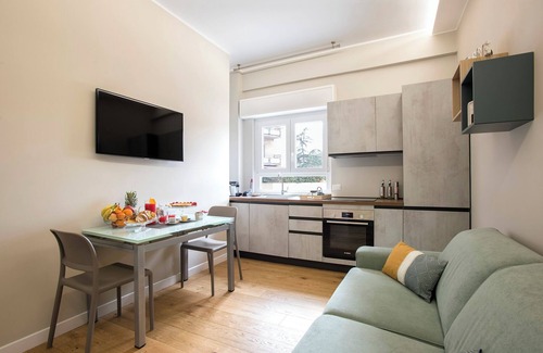 Tuscolano Apartment | Laly Love: romantic getaway for two in Rome!