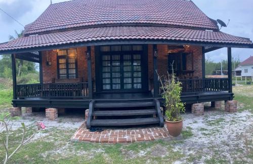 Kampung Ru Tapai House | Laman Warisan