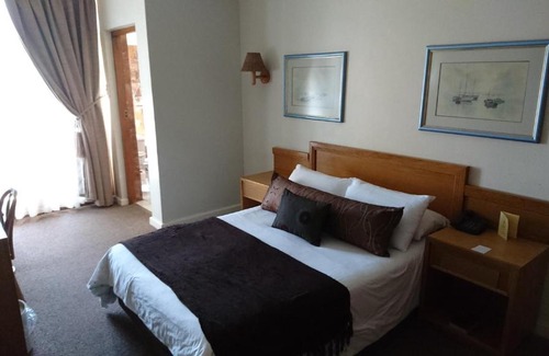 Lambert's Bay Hotel | Lamberts Bay Hotel