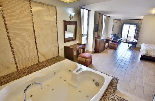 Haret Sakher Hotel | Lamedina Hotel & Resort
