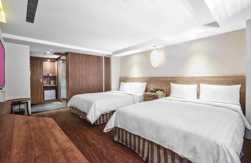 East District Hotel | Lan Kwai Fong Garden Hotel