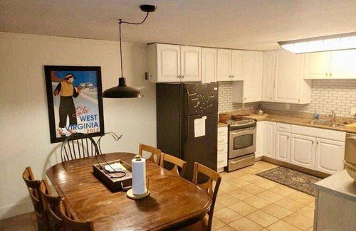 Snowshoe House | Land's End 10 - Pet-Friendly Home, Close to slopes, Pet Friendly Home, Short Walk to The Village!