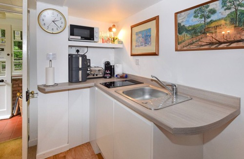 Woodfalls House | Landfords Cottage - Two Bedroom House, Sleeps 4
