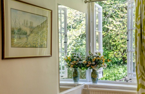 Woodfalls House | Landfords Cottage - Two Bedroom House, Sleeps 4