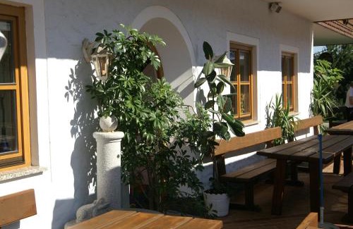 Sankt Georgen im Attergau Hotel | Landgasthof Spitzerwirt