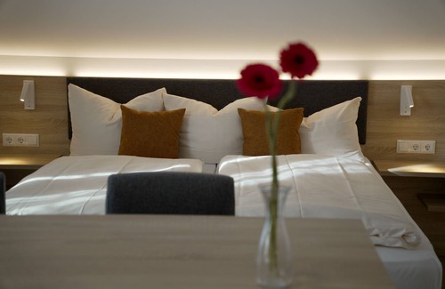 Sankt Heinrich Hotel | Landgasthof Hotel Schöntag & Steak House