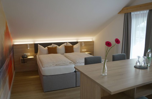 Sankt Heinrich Hotel | Landgasthof Hotel Schöntag & Steak House