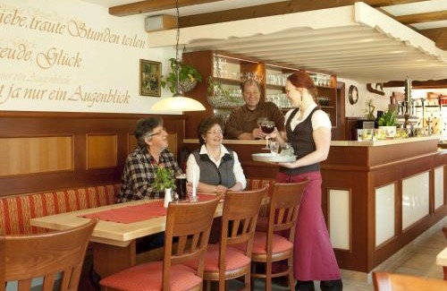 Markt Erlbach House | Landgasthof - Hotel zum Stern