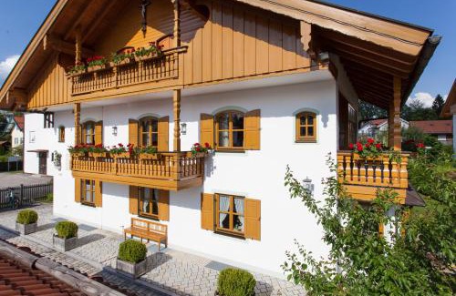 Bad Toelz Apartment | Landhaus Hubertus