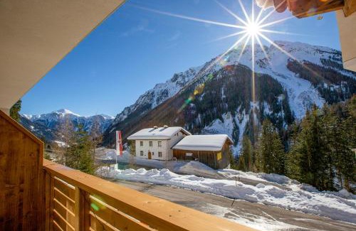 Spiss Hotel | Landhaus Paradies Samnaun Spiss