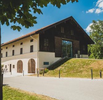 Pittenhart Hotel | LANDHOTEL ALTE ZOLLSTATION- Historical Building