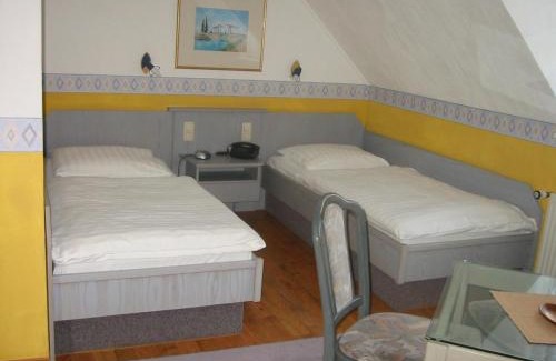 Neu Kosenow Hotel | Landhotel Auerose Garni