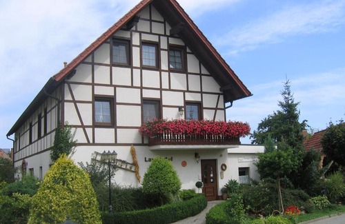 Maasdorf Hotel | Landhotel Biberburg