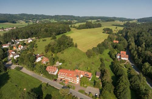 Unterscharbach Hotel | Landhotel Kühler Grund