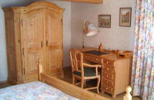 Konigsbach-Stein House | Landhotel Krone