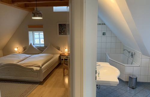 Steinsfeld Hotel | Landhotel Schwarzes Ross