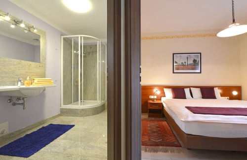 Steinsfeld Hotel | Landhotel Schwarzes Ross