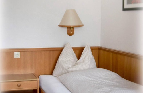 Ahlsdorf Hotel | Landhotel Stadt Nuernberg