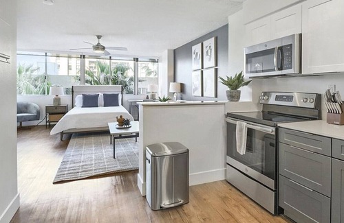 Alamitos Beach Apartment | Landing at 1900 Ocean Beach Club - Studio in Alamitos Beach