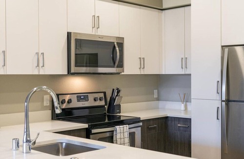 Centerville Apartment | Landing at Artist Walk - 1 Bedroom in Centerville