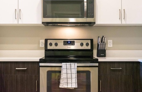 Centerville Apartment | Landing at Artist Walk - 1 Bedroom in Centerville