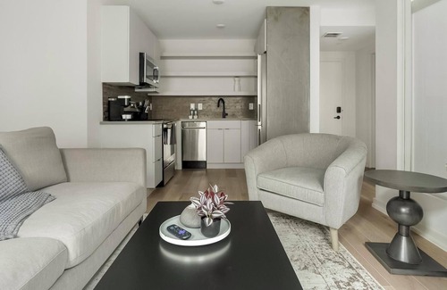 Norris Square Apartment | Landing at Copper Flats - 1 Bedroom in North Ph.