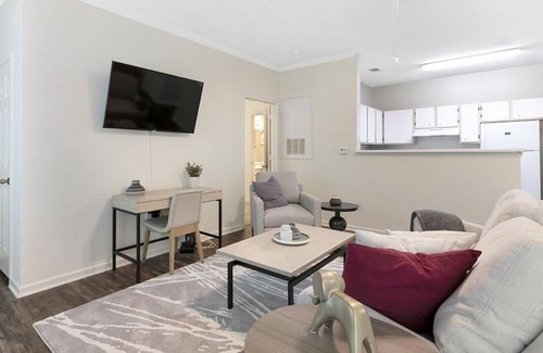 Winston - Salem Apartment | Landing at Crowne Park Apartments - 2 Bedrooms in Downtown Winston Salem
