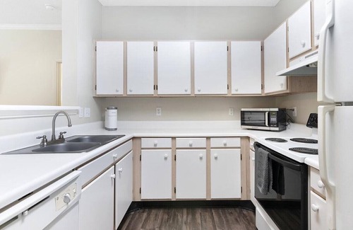 Winston - Salem Apartment | Landing at Crowne Park Apartments - 2 Bedrooms in Downtown Winston Salem