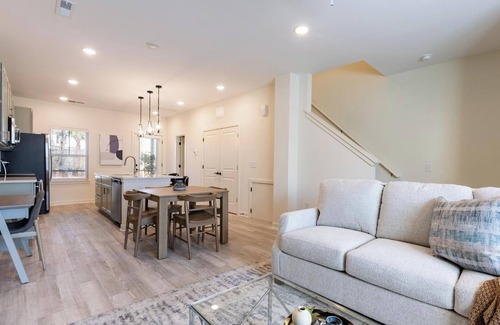 Wilmington Apartment | Landing at Encore at Westgate - 2 Bedrooms in W.