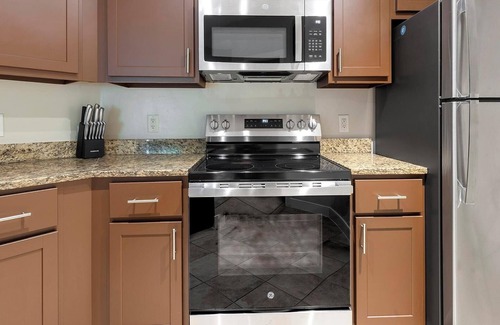 Chillum Apartment | Landing at Mode at Hyattsville - 1 Bedroom in H.