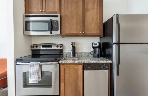 Pearl District Apartment | Landing at Pearl Studios - Studio in Northwest .