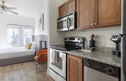 Pearl District Apartment | Landing at Pearl Studios - Studio in Northwest .