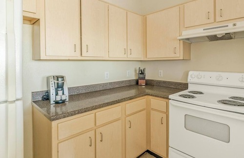 Southbelt/Ellington Apartment | Landing at Settlers Ranch - 1 Bedroom in South .