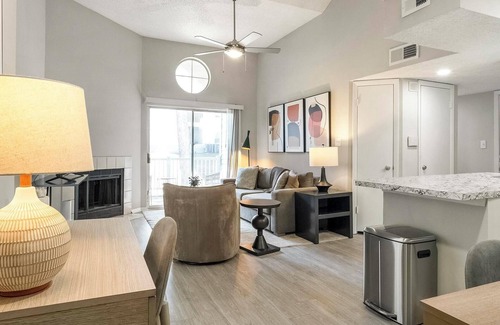 Church Street Apartment | Landing at The Hub at 934 - 2 Bedrooms in River.
