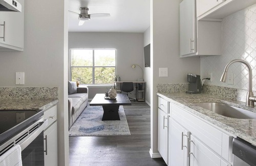 Royal Ridge Apartment | Landing | Beautiful 1BD, Clubhouse, Gym