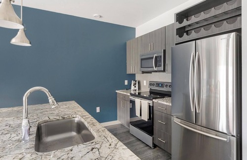 McKinney Apartment | Landing | Beautiful 1BD, Gym, Pool
