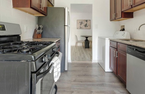 Greenbelt Apartment | Landing | Beautiful 2BD, Gym, Pool