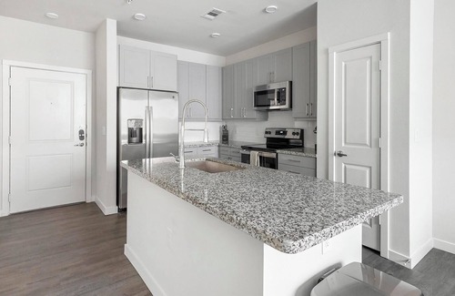 Spring Branch East Apartment | Landing | Modern 1BD, Courtyard, Pool