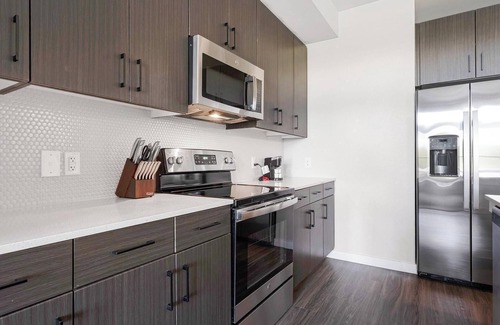 Wetmore Apartment | Landing | Modern 1BD, Clubhouse, Gym